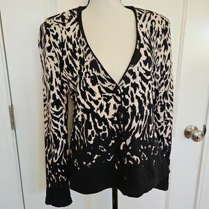 St.‎ John Collection Cardigan Vneck Buttons Black & White Animal Print No Label